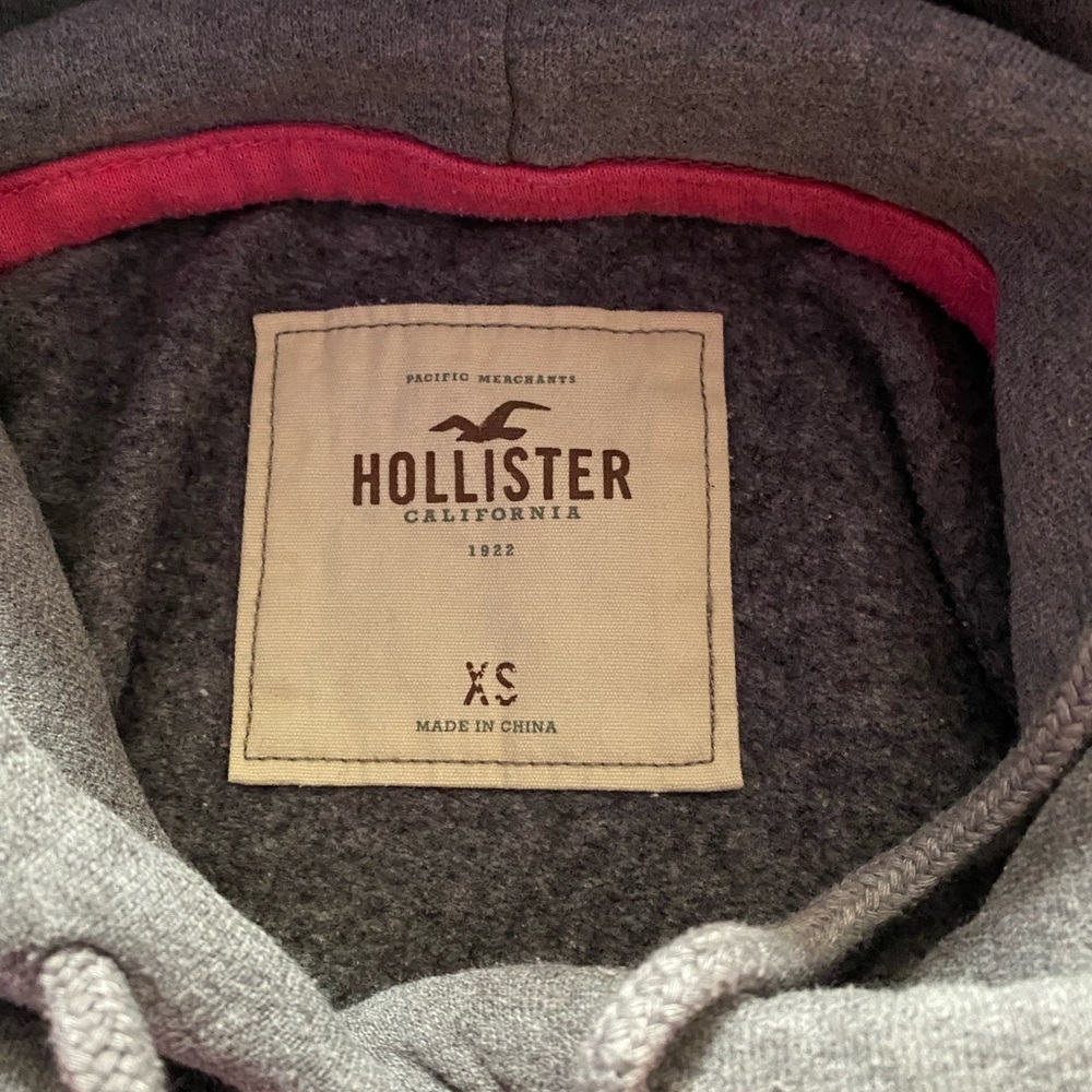 Hollister hoodie, size XS - Picture 3 of 3
